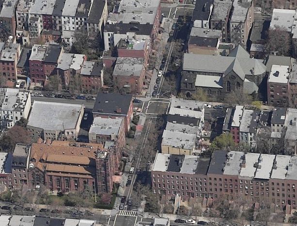 carroll gardens: carrool str - clinton st -2